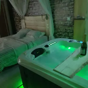 clzen-gite-de-charme-avec-spa.midi-pyreneeshotels.com/