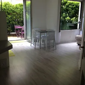 le-croix-roussien-lyon-centre.hotels-rhonealpes.com/